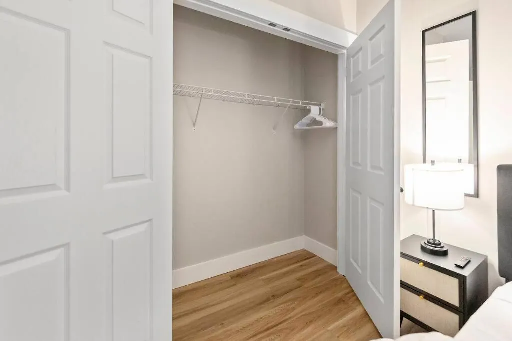 Brand New Cozy Modern Bungalow W/Hot Tub+Movieroom 7 Min From Uptown Σάρλοτ 0*,  Ηνωμένες Πολιτείες της Αμερικής